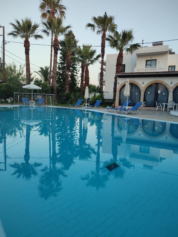 فاليراكي Dolphin Apartments المظهر الخارجي الصورة